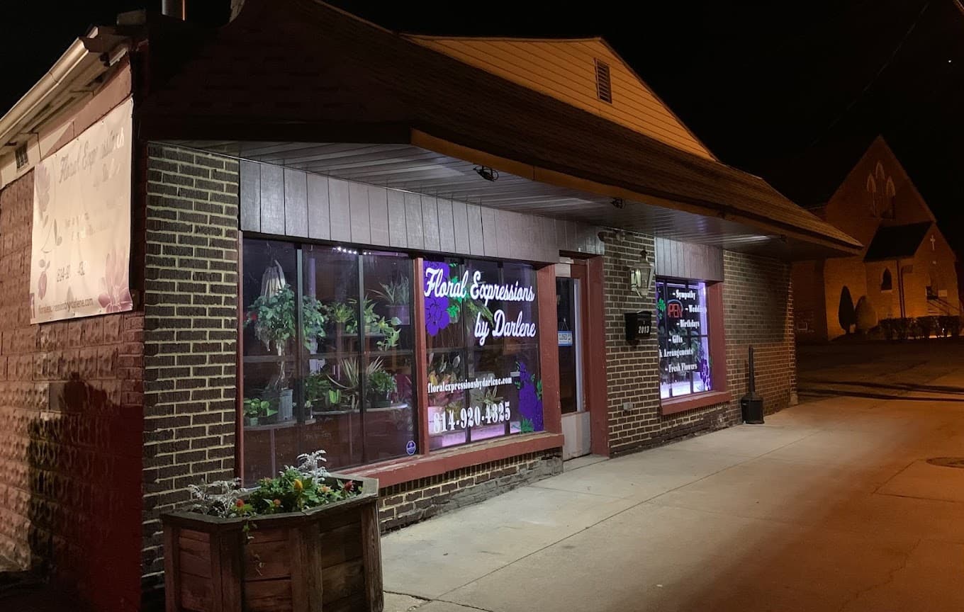 Floral Expressions by Darlene - Erie Florist - Image 1
