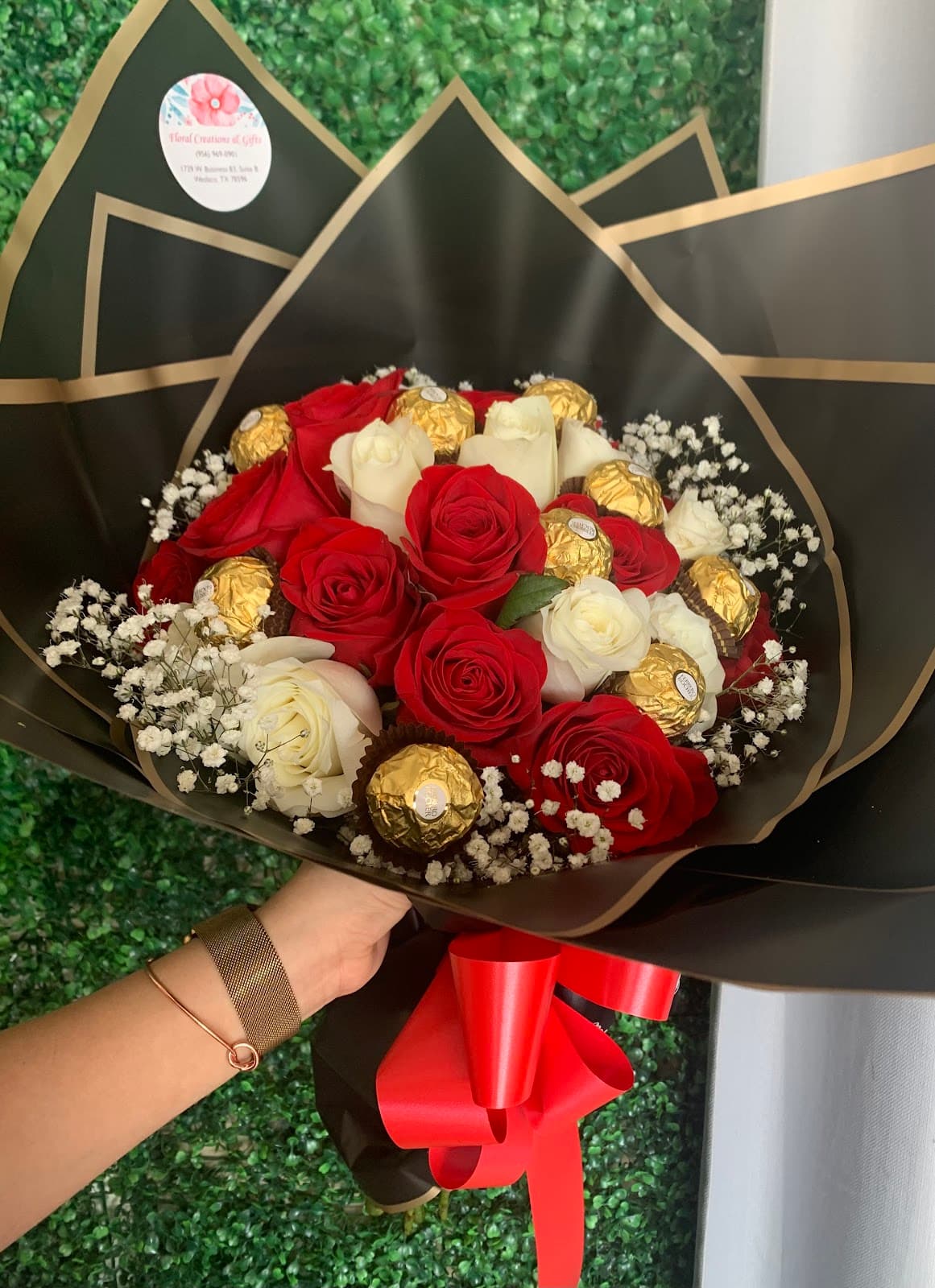 Floral Creations and Gifts - Image 1
