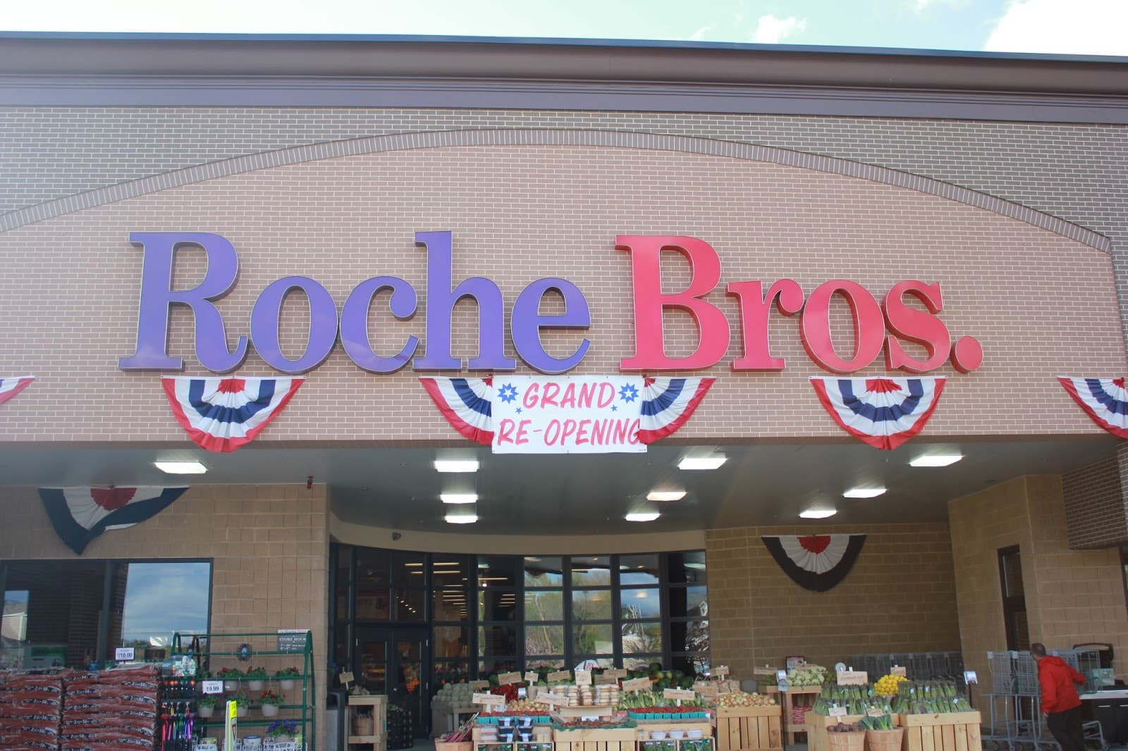 Roche Bros. Millis - Image 1