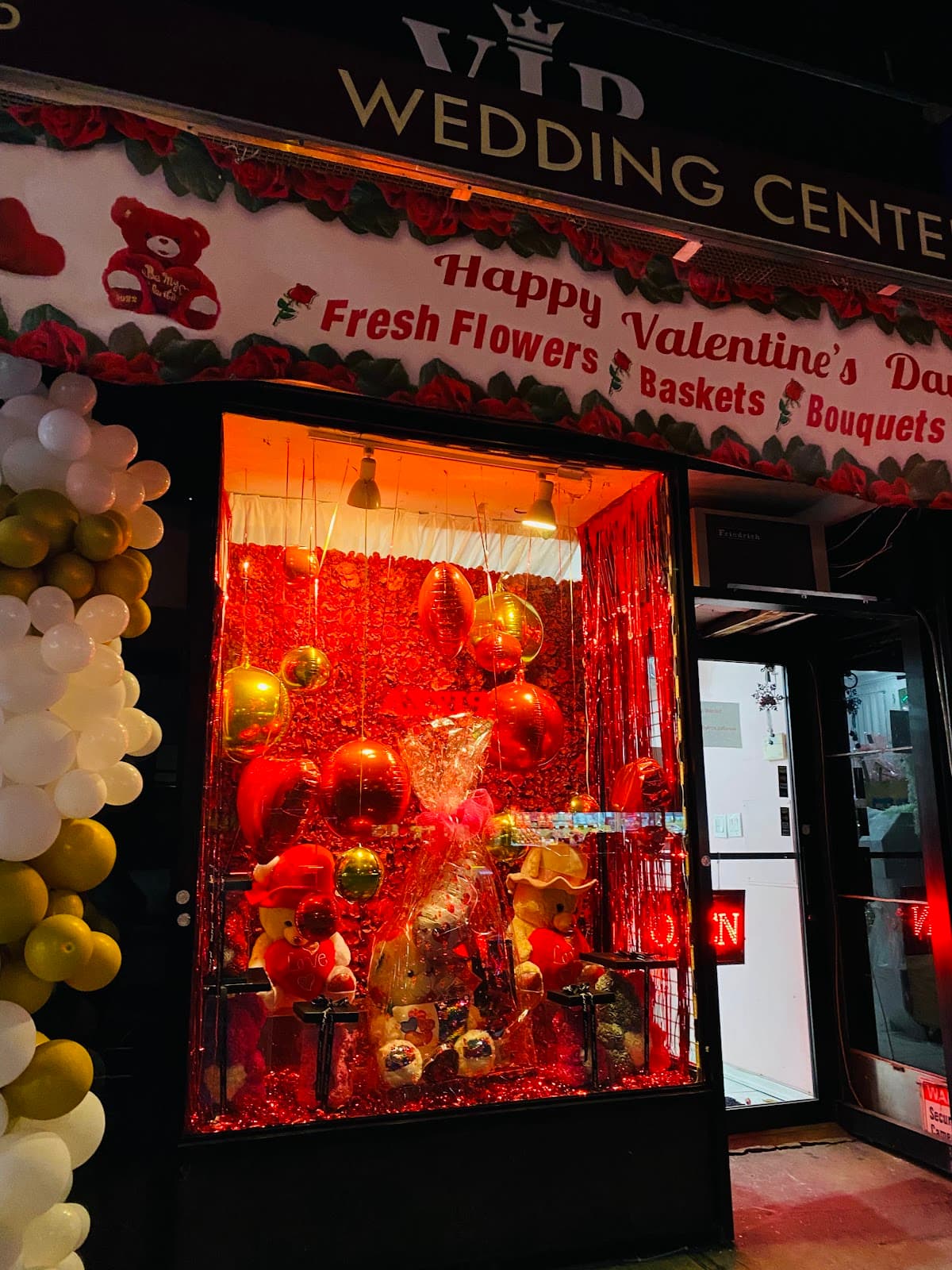 VIP Flowers & Wedding Center - Image 1