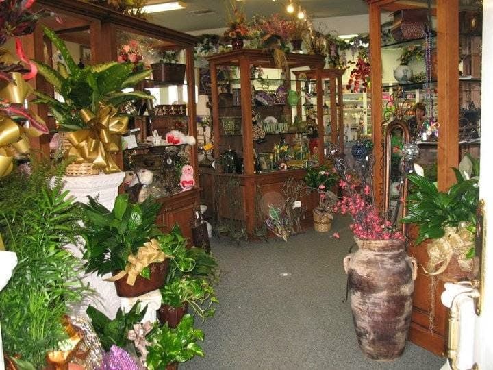 Mary's Flowers & Gifts - Image 1