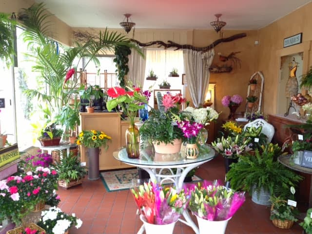 Grand Bouquet Florist - Image 1