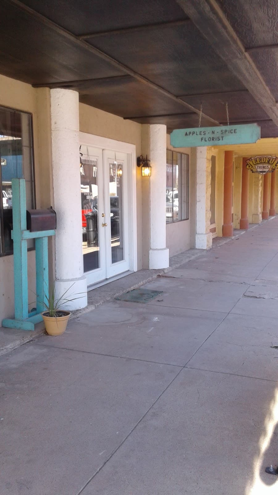 Apple's & Spice Florist - Image 1