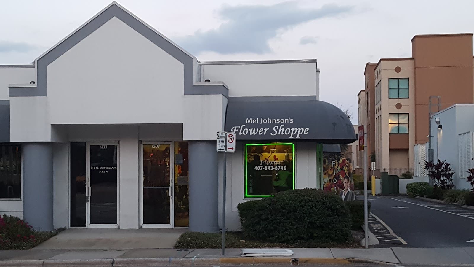 Leaf & Blossom, Co. Florist & Flower Delivery - Image 1