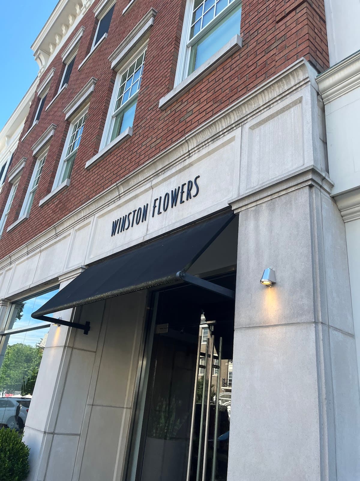 Winston Flowers - Image 1