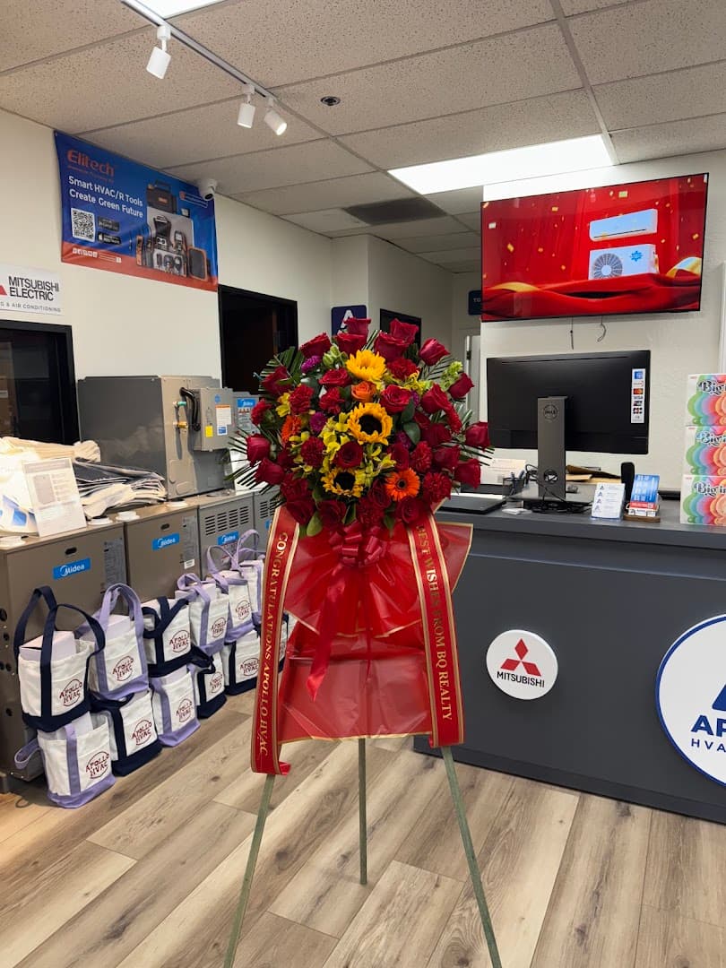 Lisa’s Flower Shop - Image 1