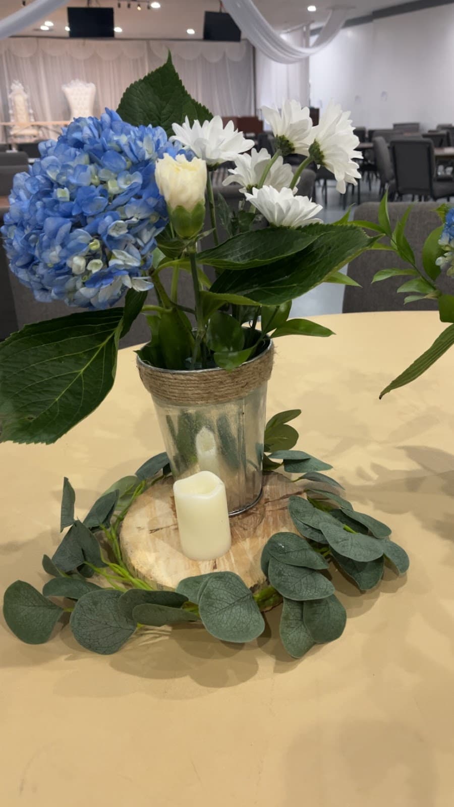 Chicago's Wholesale Florist - Image 1