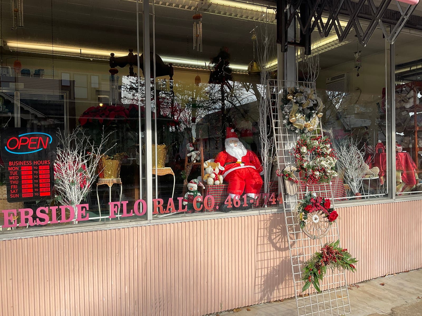 Riverside Floral Co - Image 1