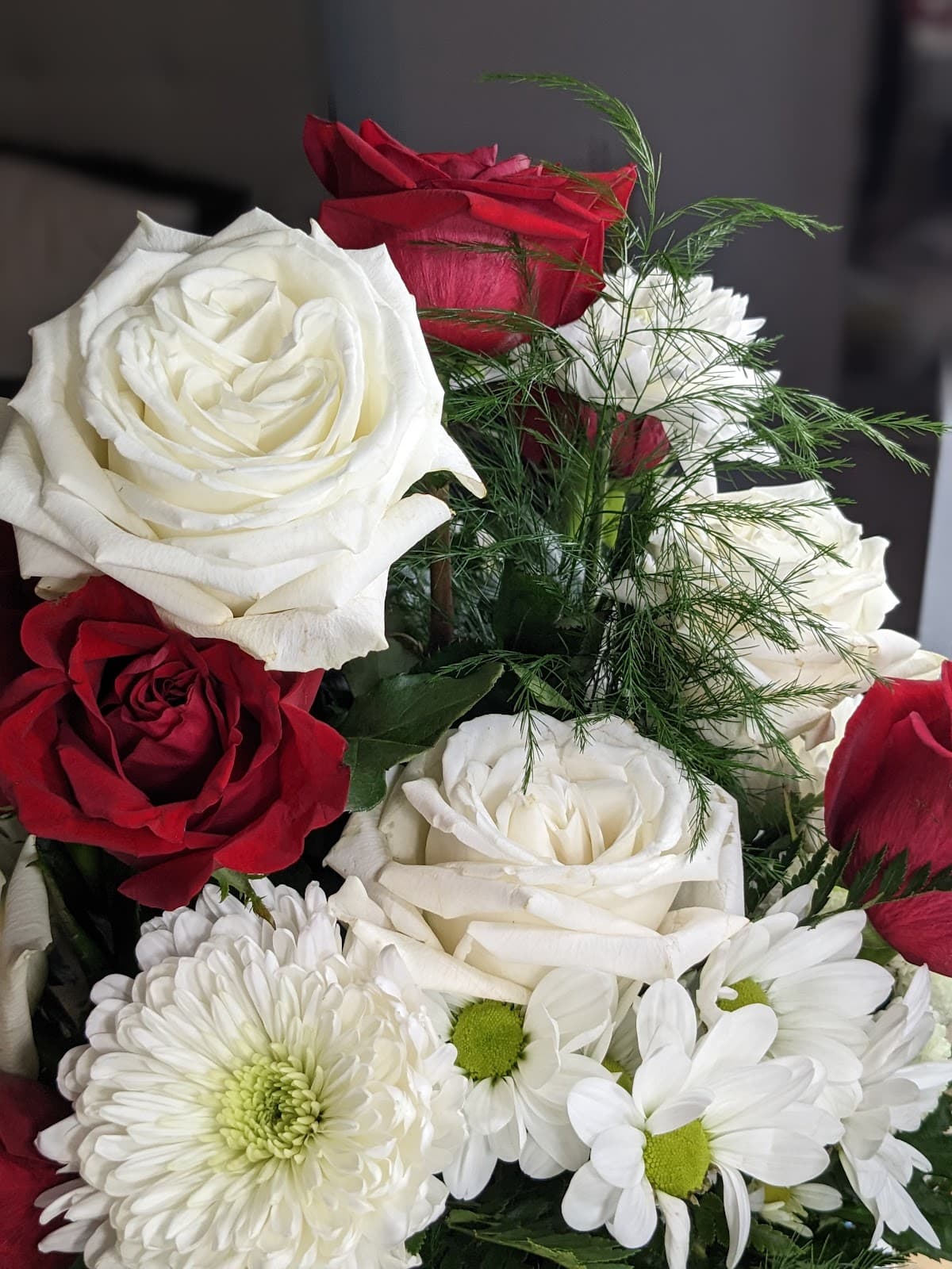 Sheffield Flowers and Gifts - Image 1