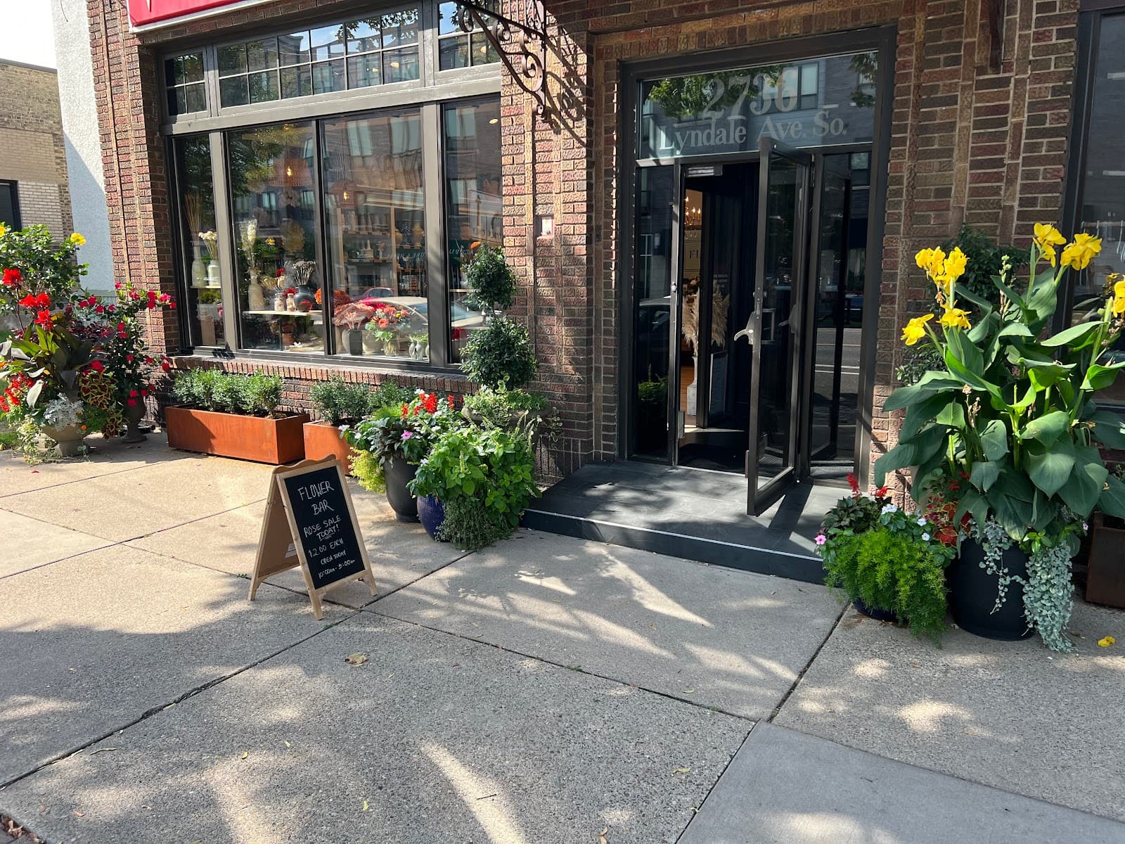 Flower Bar - Image 1