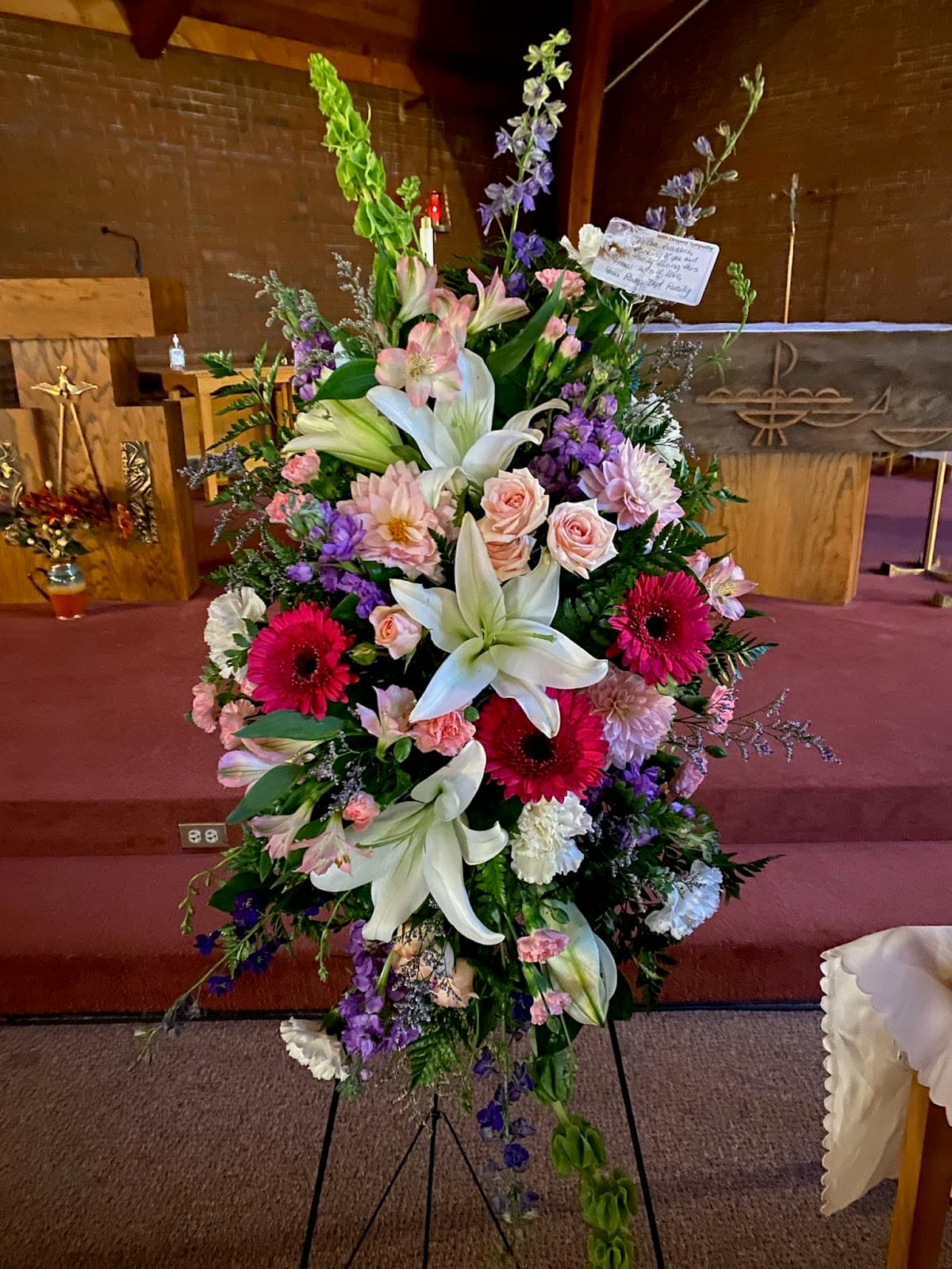 Hawkes Flowers & Gifts - Image 1