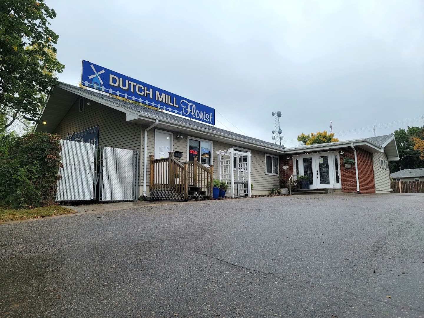 Dutch Mill Florist - Image 1