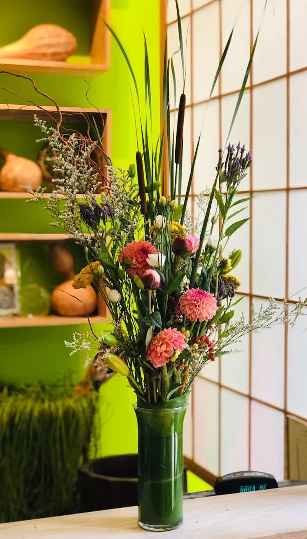 Babylon Floral - Image 1