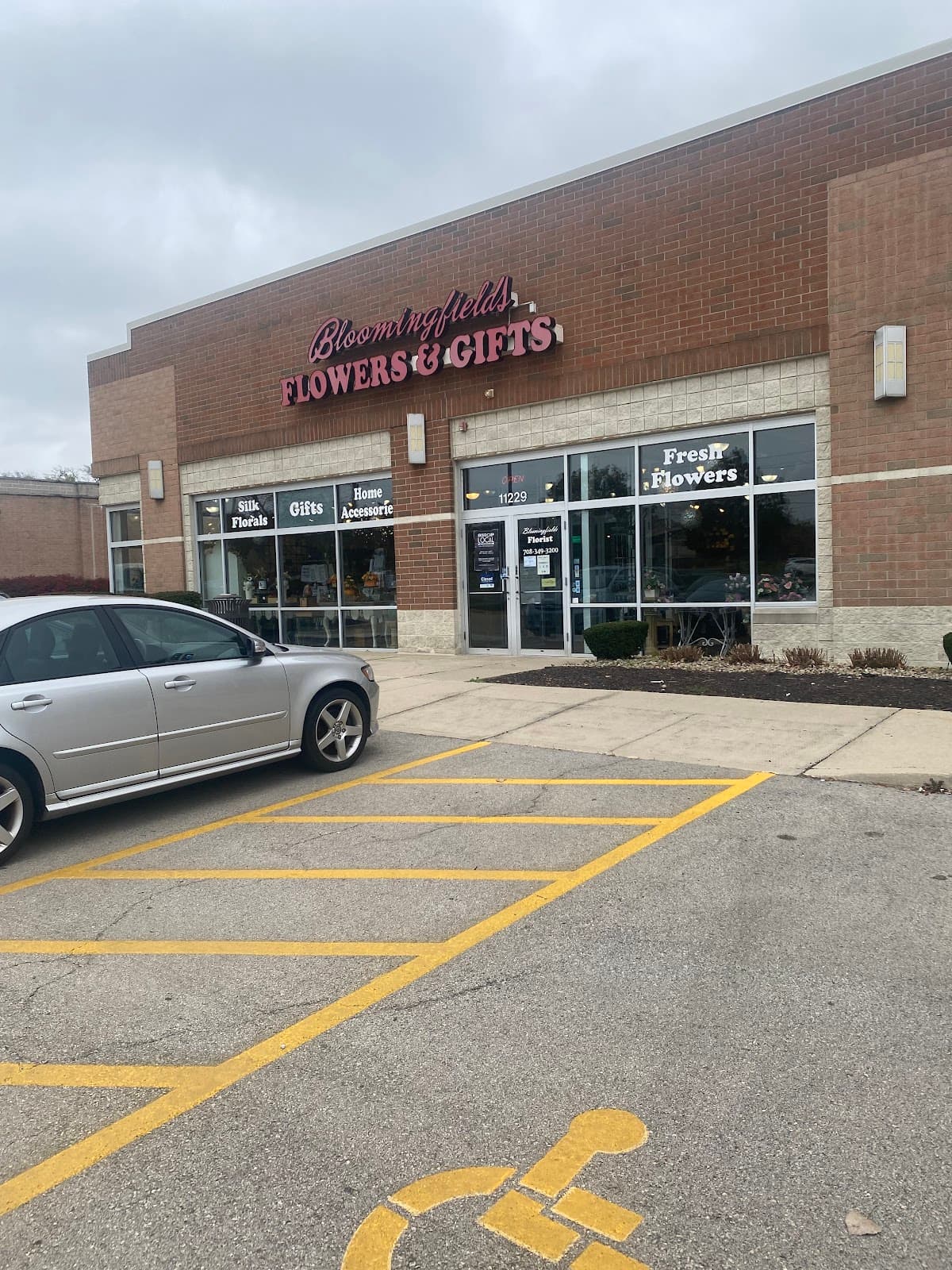 Bloomingfields Florist - Image 1