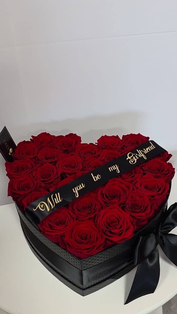 Ceci Roses & Decorations - Image 1