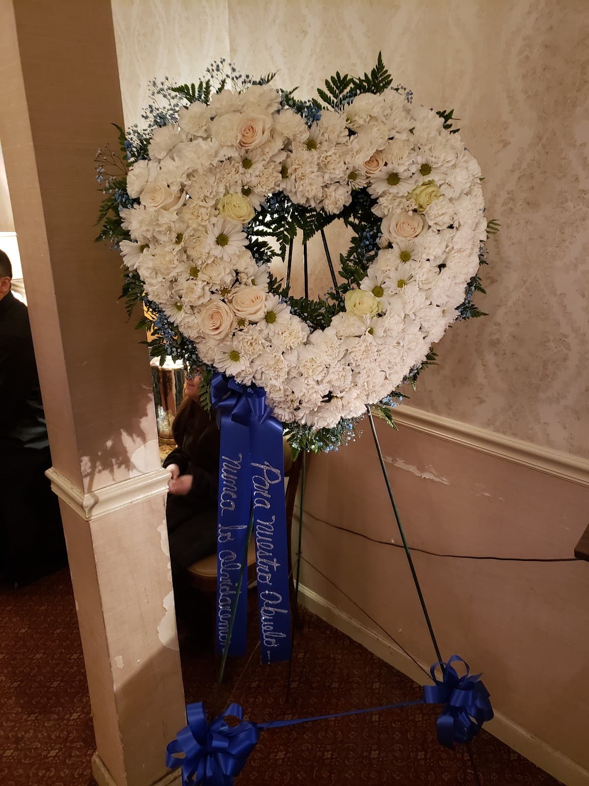 Flores Del Valle - Image 1