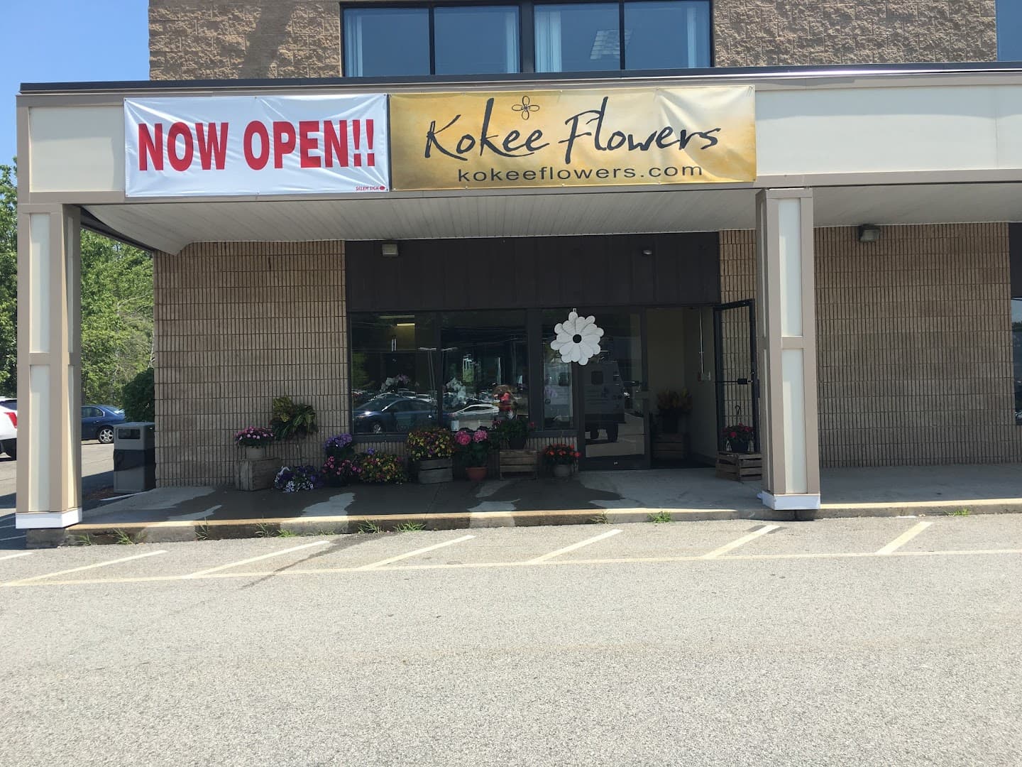 Kokee Flowers Salem - Image 1