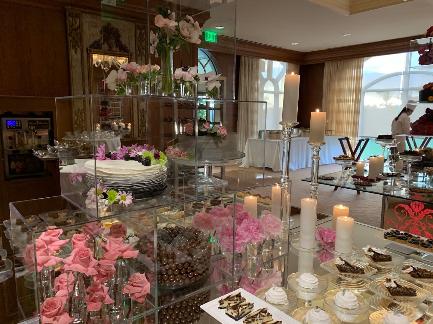 Velene's Floral & Decor - Image 1