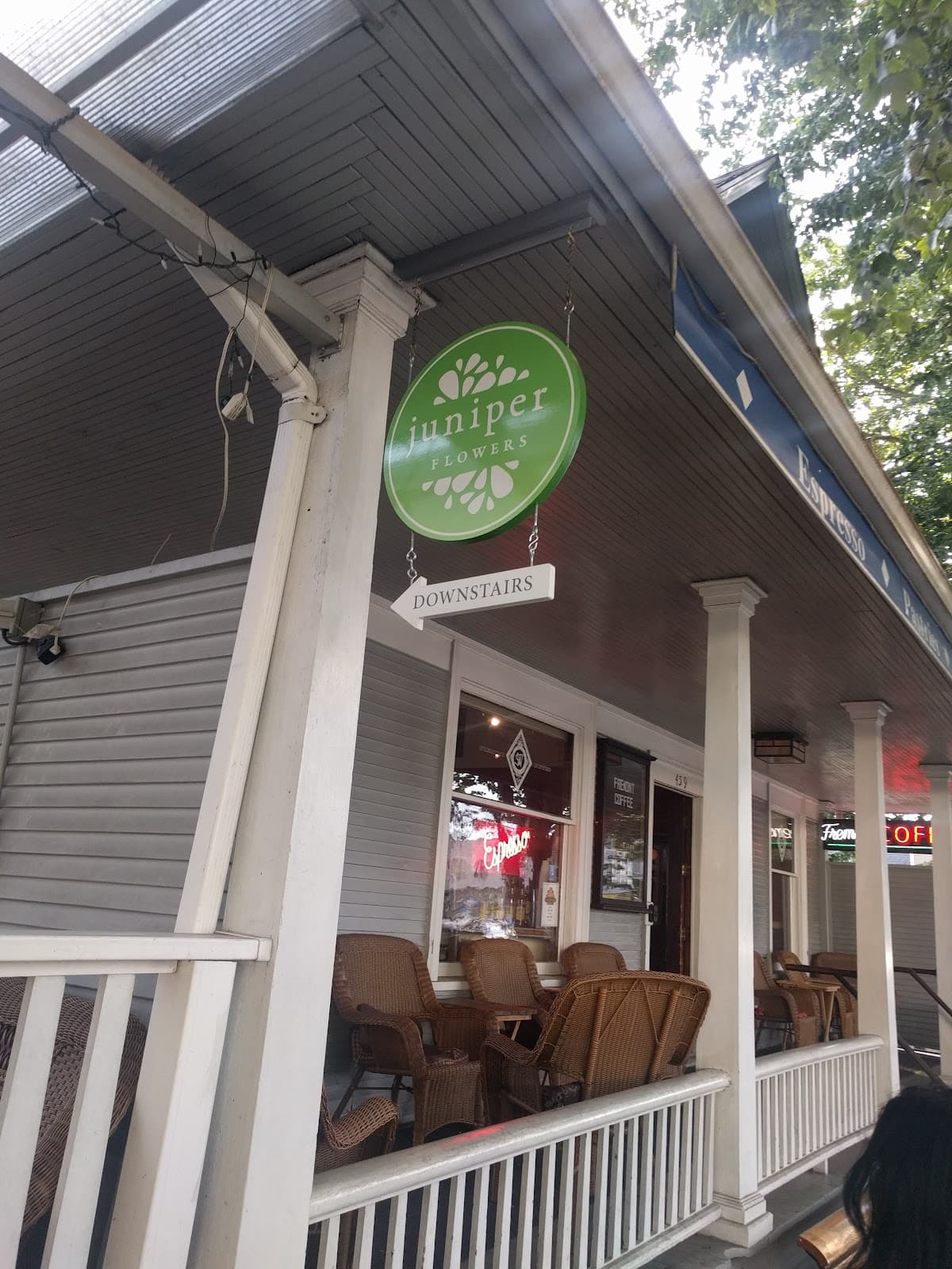 Juniper Flowers AZ - Image 1