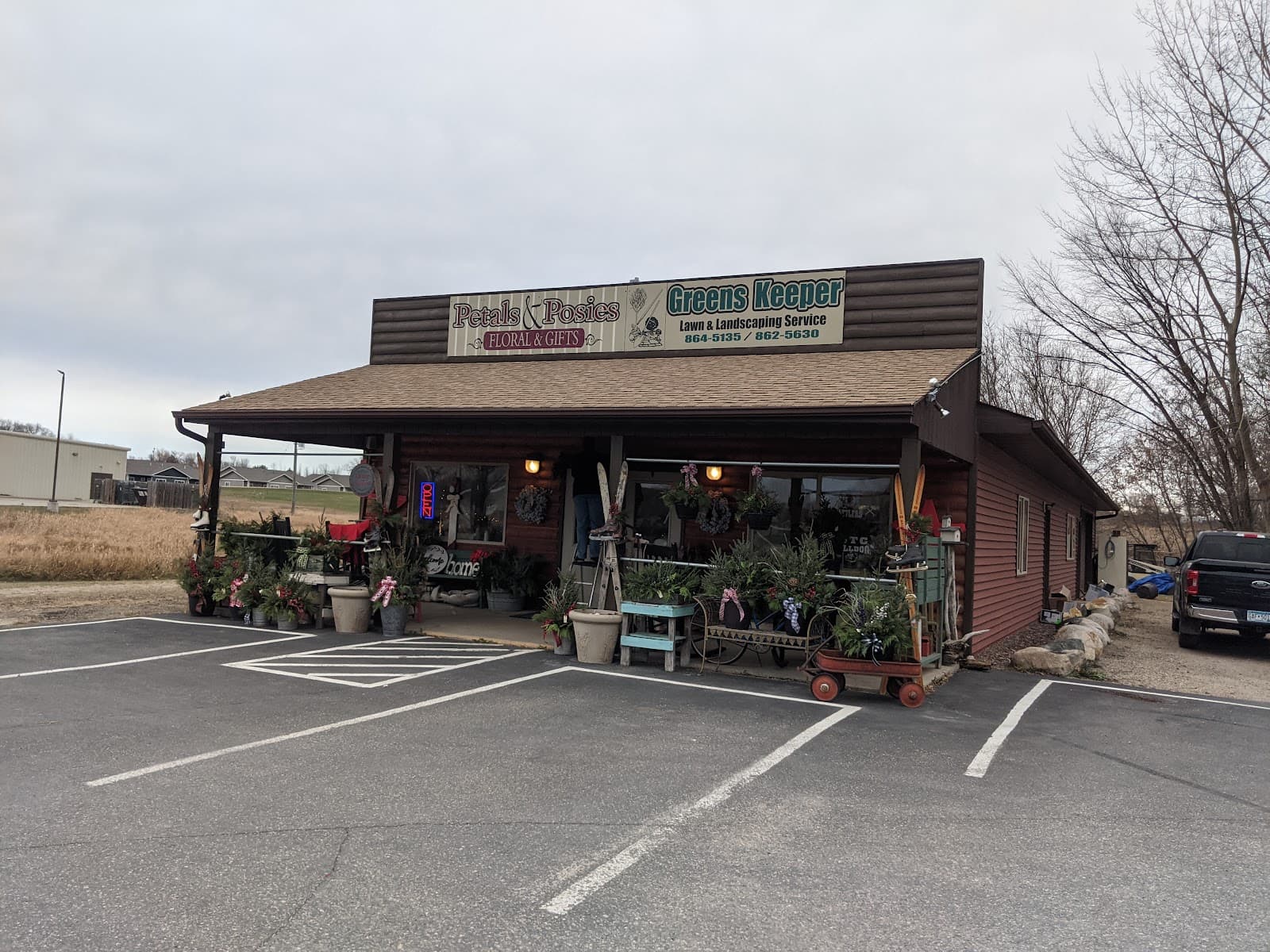 Petals & Posies floral and garden - Image 1