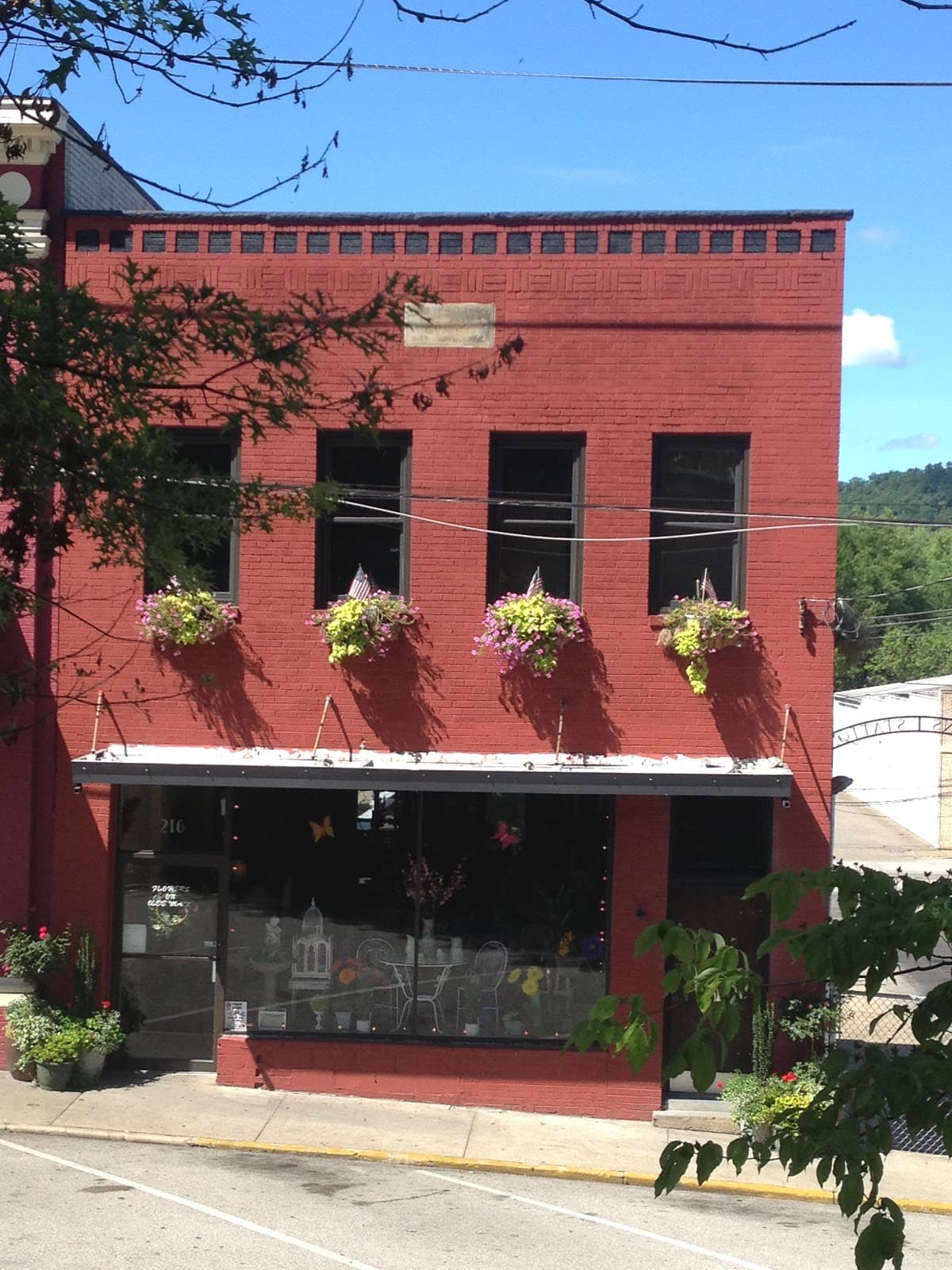 Flowers on Olde Main - Image 1