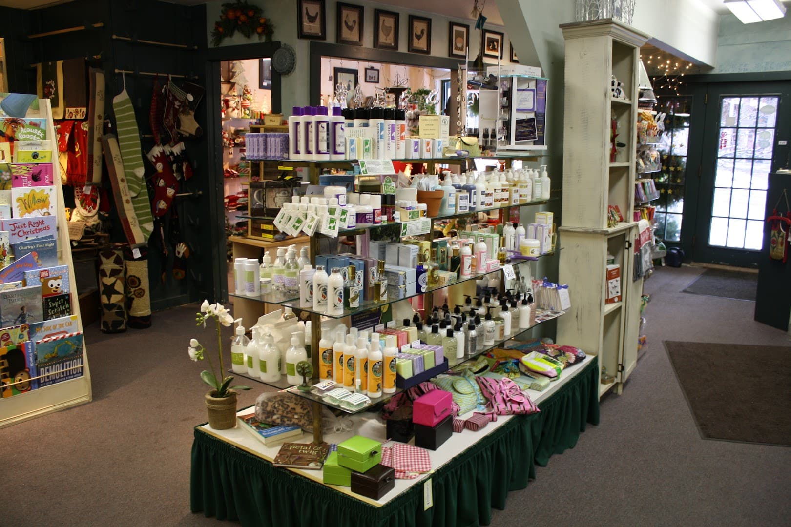 Carr's Gifts - Image 1