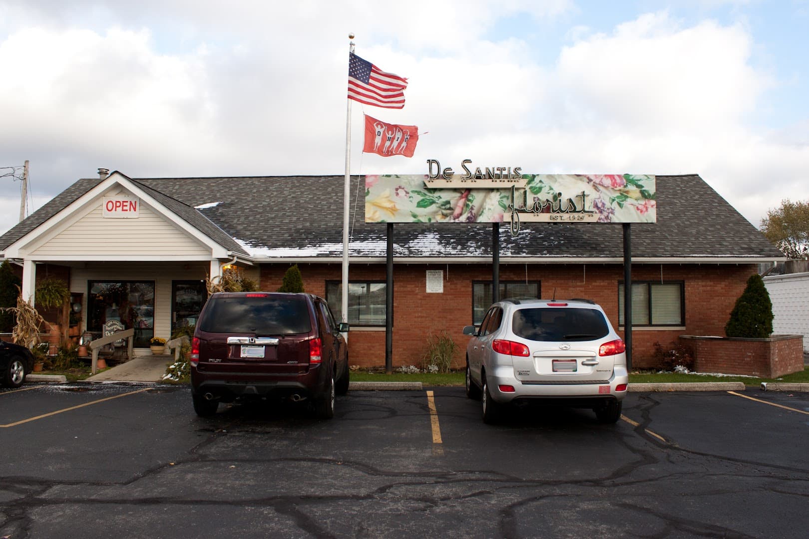 De Santis Florist Inc - Image 1