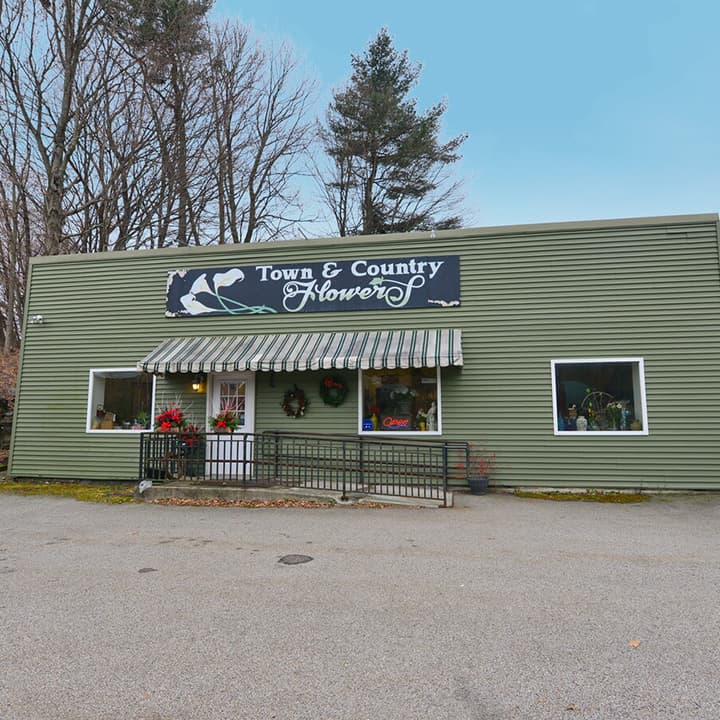 Town and Country Flowers - Image 1