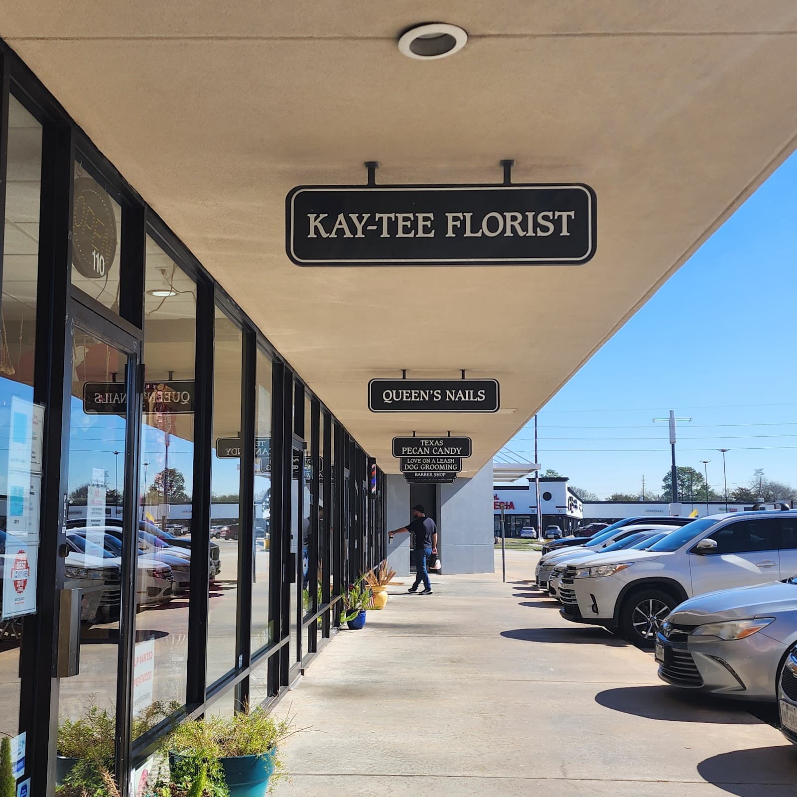 Kay-Tee Florist on Mason Road - Image 1