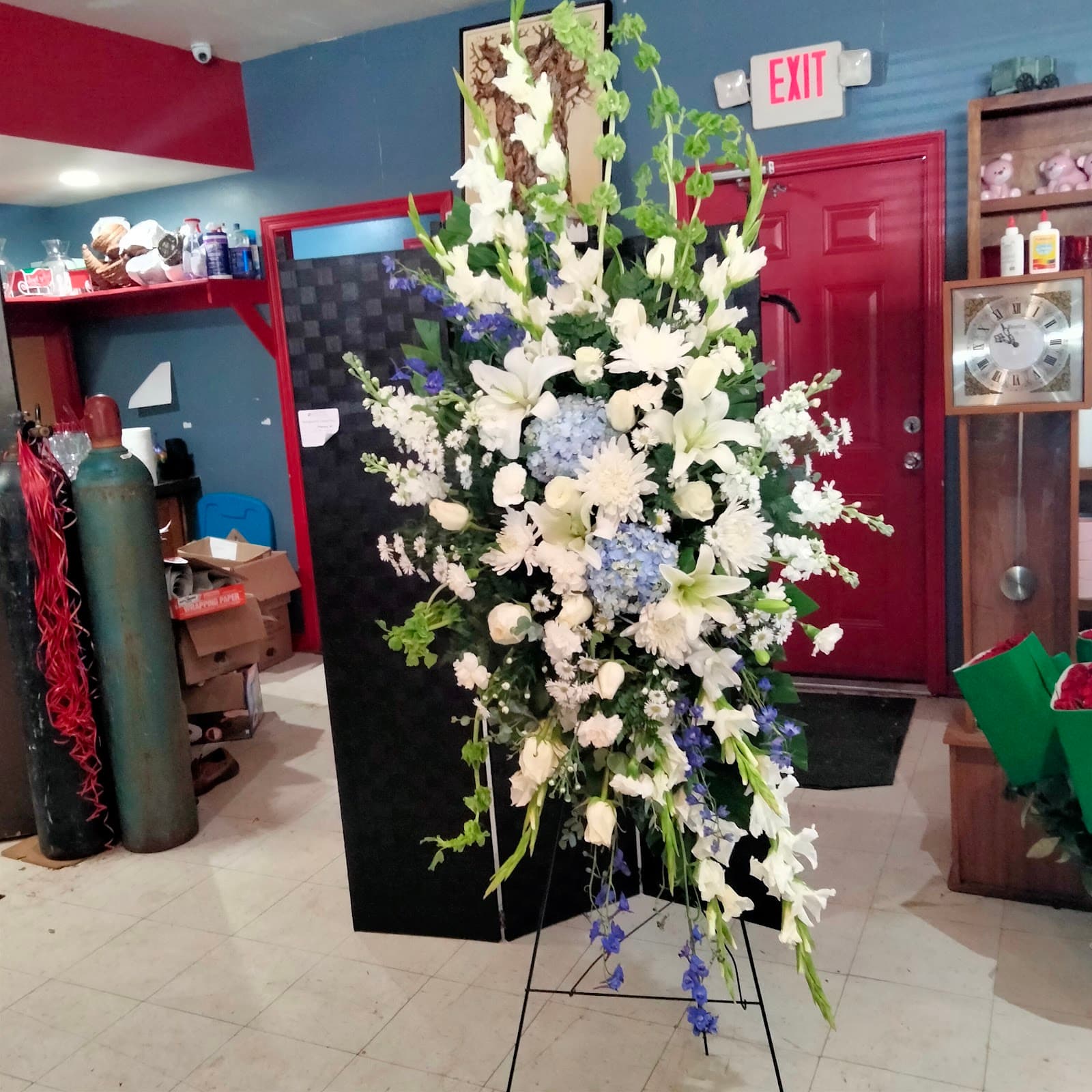 A Little Castle Flower Shop LLC - Image 1