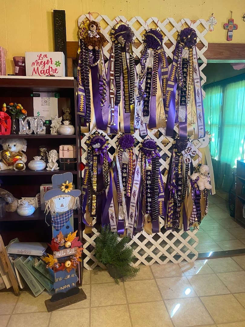 La Casa De Las Flores By: Tonie Navarro - Image 1