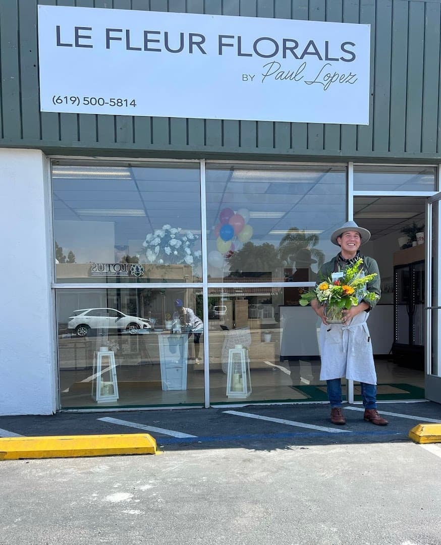 Le Fleur Florals By Paul López - Image 1