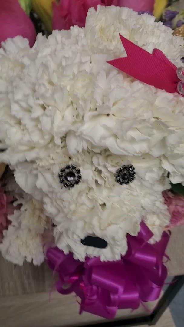 Love Expression's Flowers & Gifts - Image 1