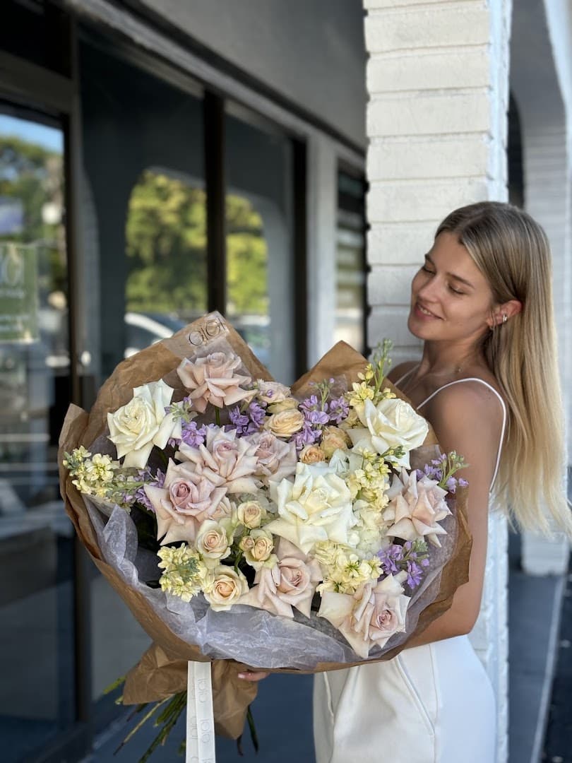 Gigi Online Flower Studio - Image 1