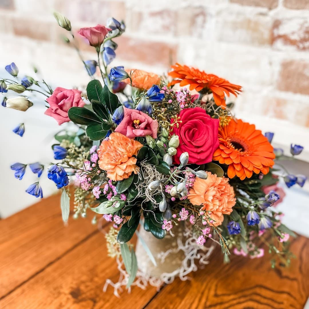 Victoria's Floral Design Inc - Image 1