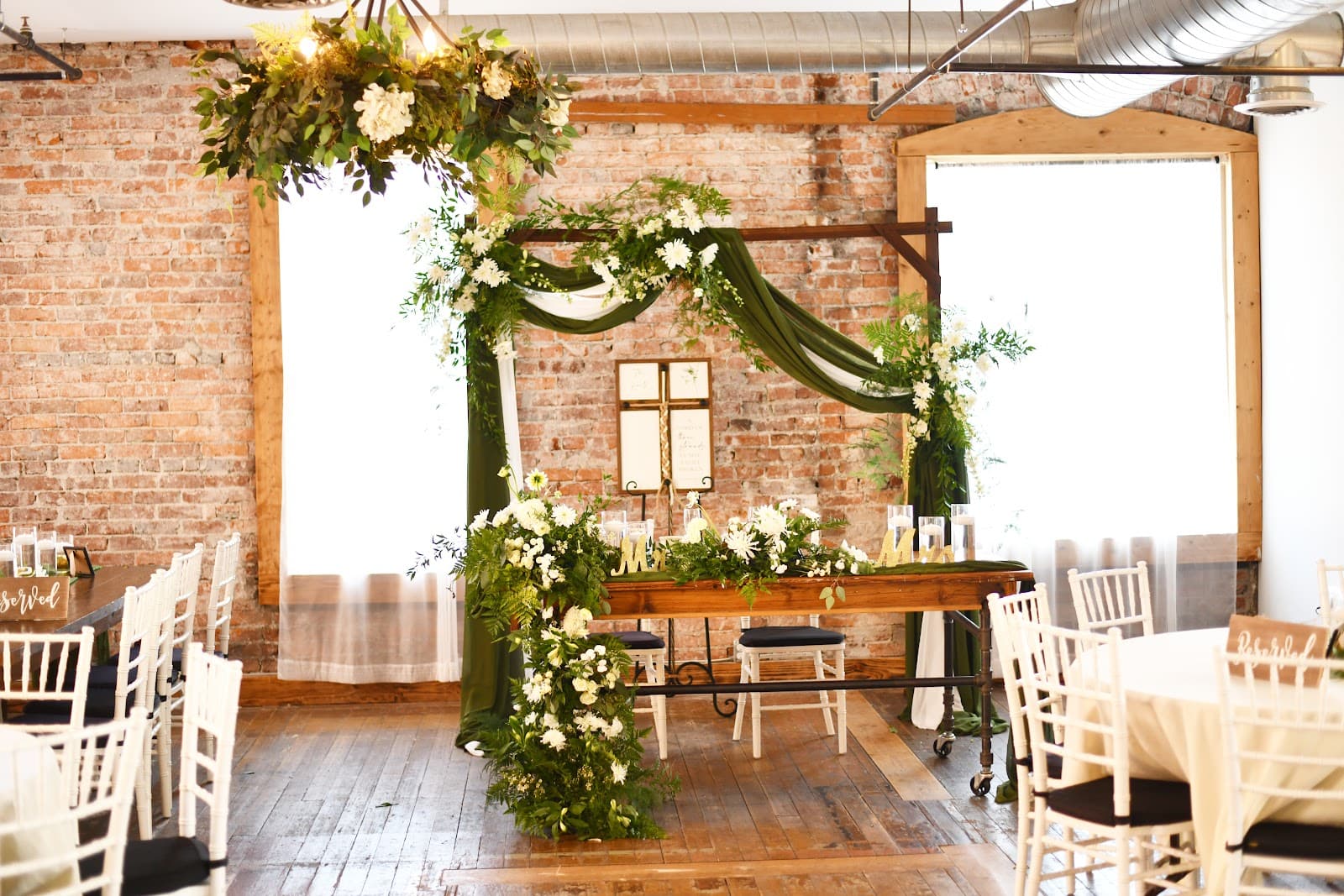 Dlux Florist - Image 1