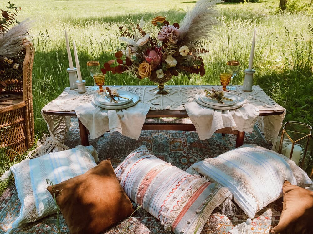 Picnics In Style in Boise/Charcuterie/Cookie Shot Glass/Tea Parties/florist/Hat Bar Party/Pearl Reveal Party/Flower Bar/ - Image 1