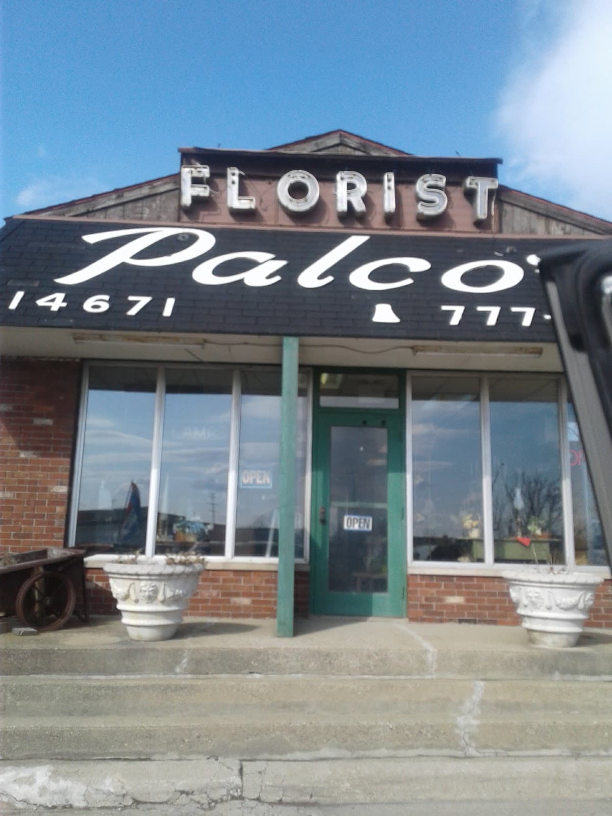 Palco's Florist - Image 1