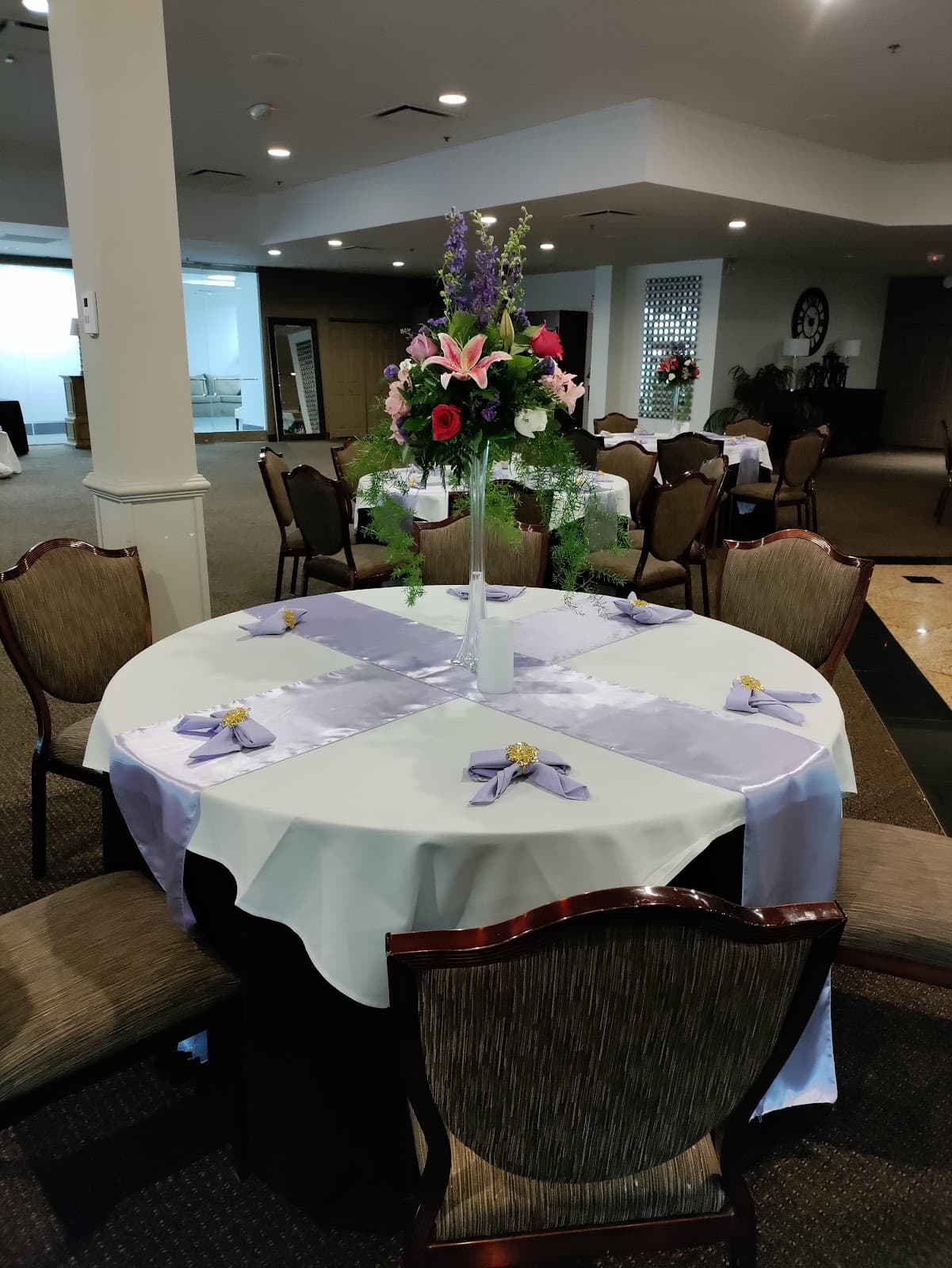 Blossfolly Florist LLC - Image 1