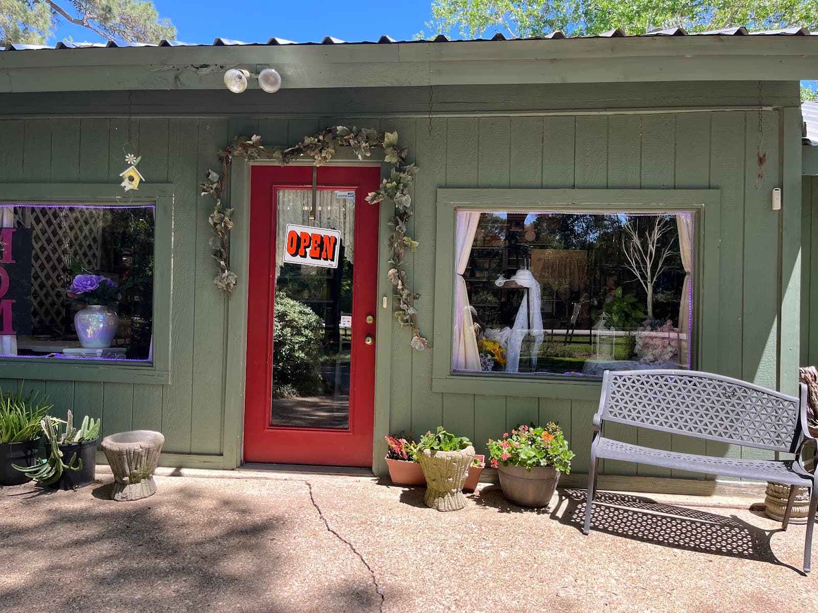 Caney Creek Flowers & Gifts - Image 1