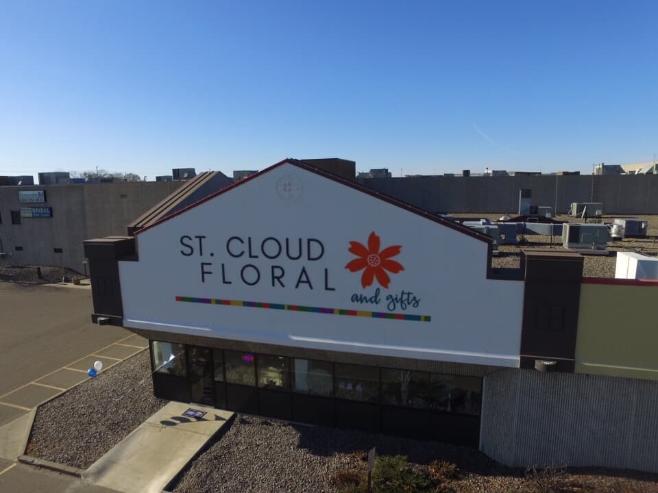 St Cloud Floral - Image 1
