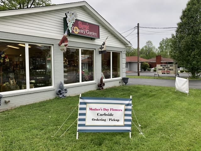 Berry's Country Garden Florist & Flower Delivery - Image 1