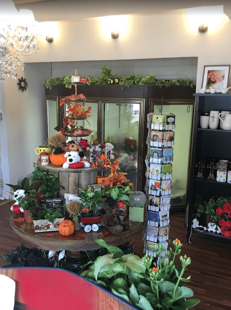 Crystal Rose-Bo Flowers and Gift - Image 1