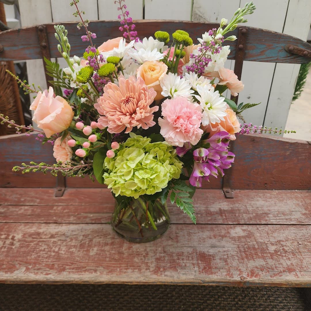 White Lake Greenhouses Floral - Image 1