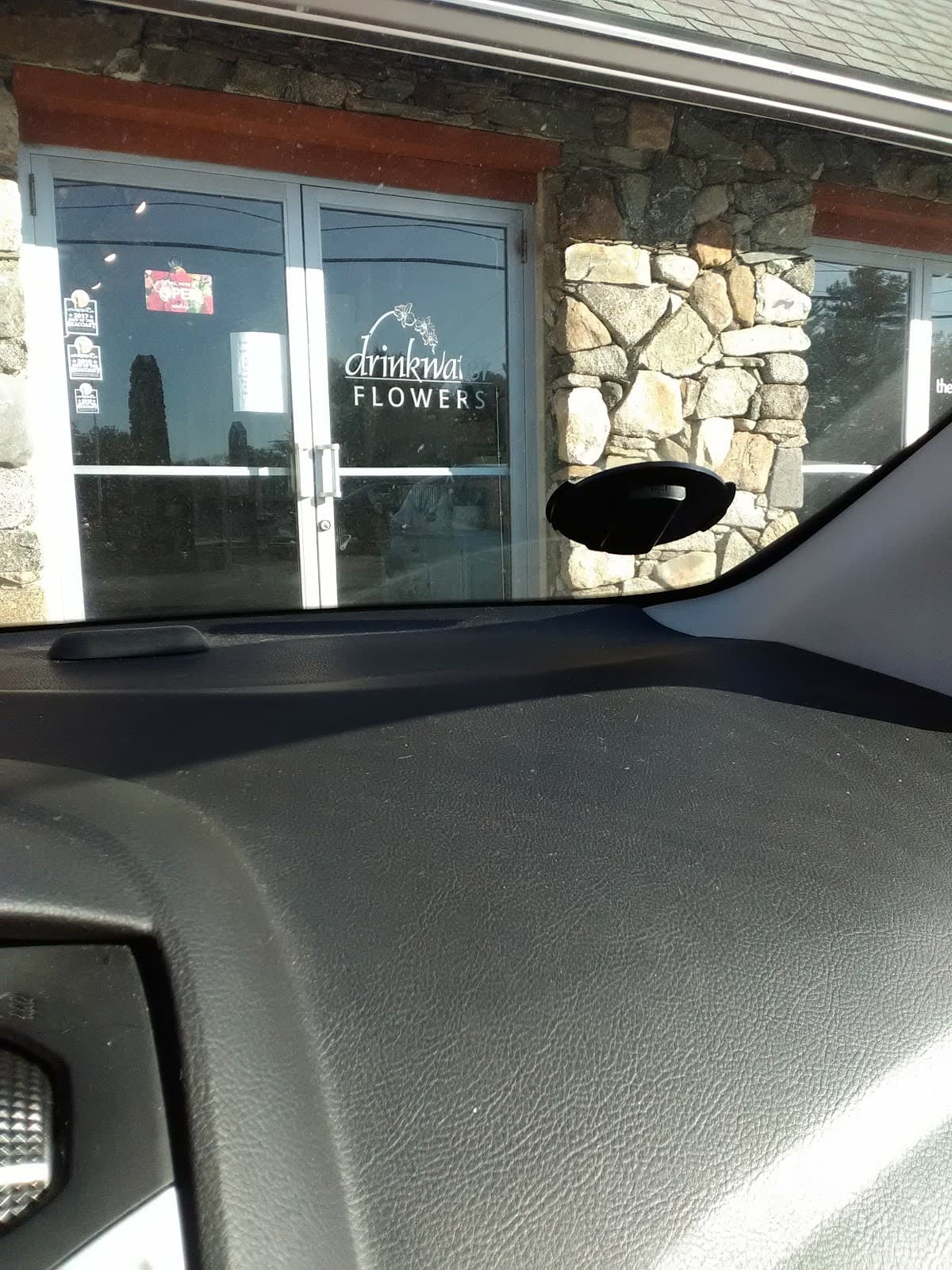 Drinkwater Flowers & Design - Image 1