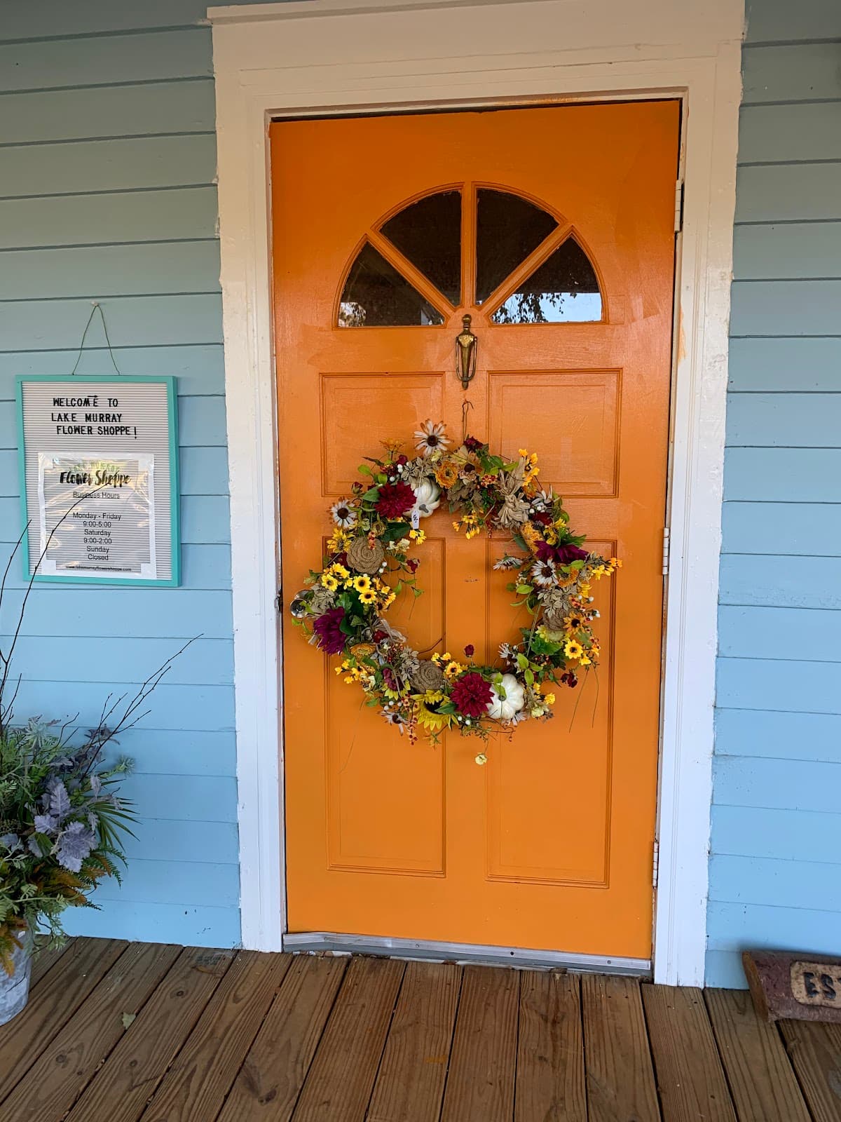 Lake Murray Flower Shoppe - Image 1
