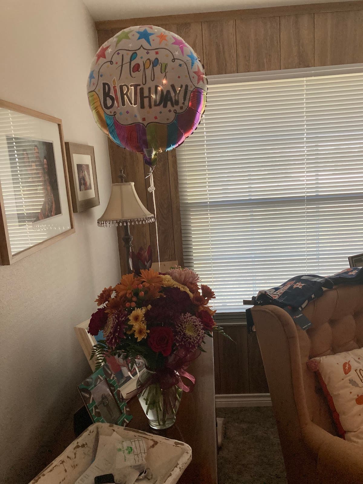 Moms Family Florist - Image 1