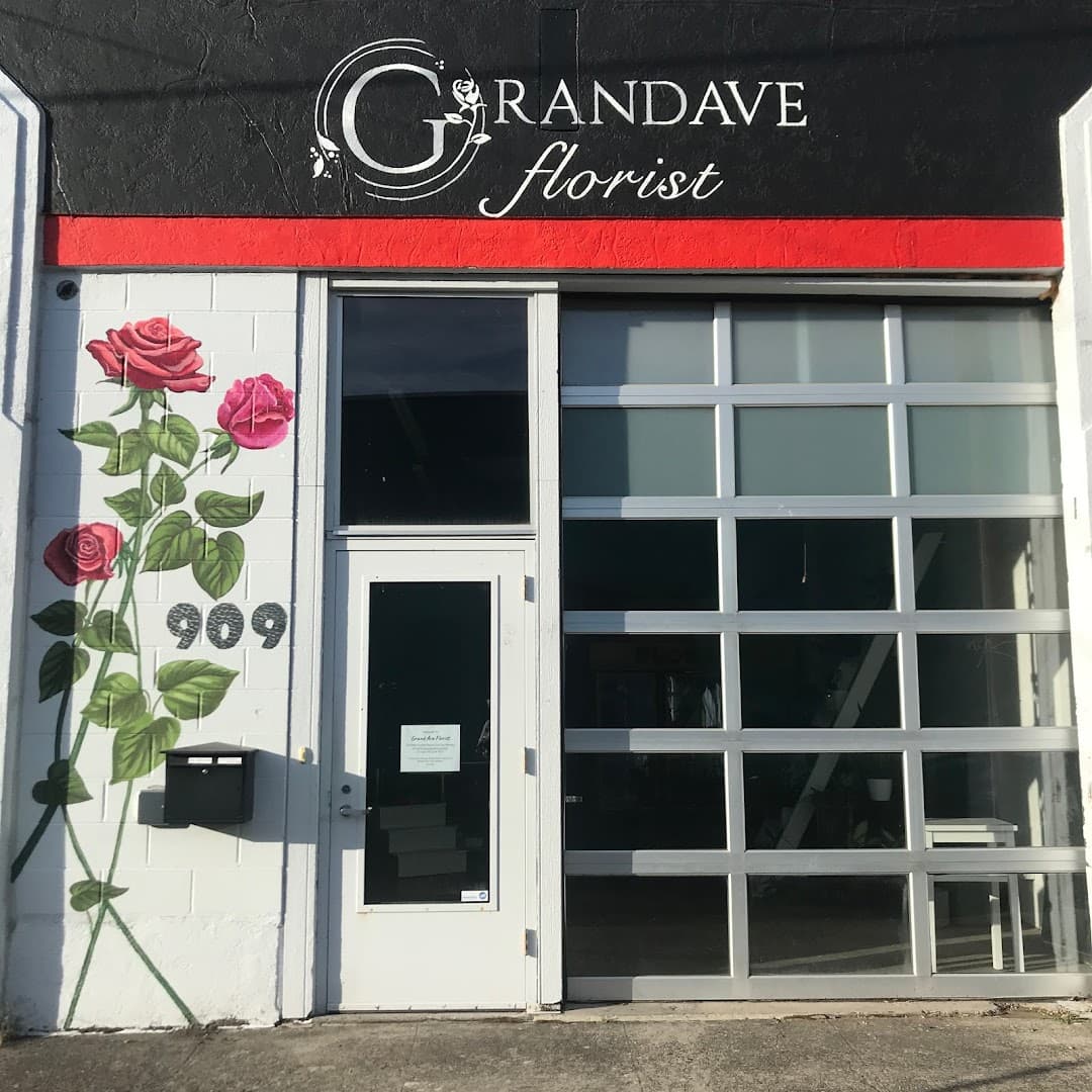 Grand Avenue Florist - Image 1