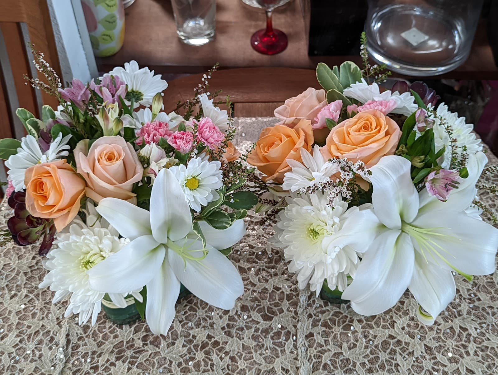 luzneys flowers - Image 1