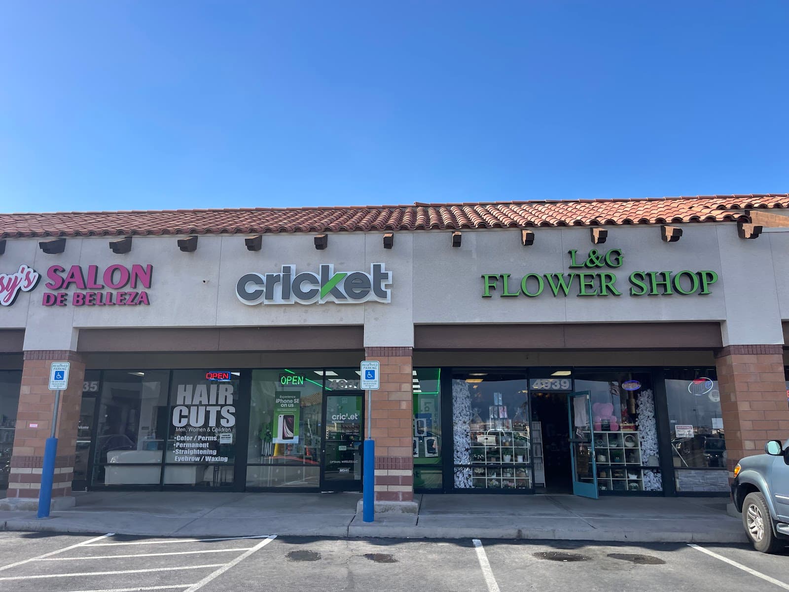 L & G Flower shop - Image 1